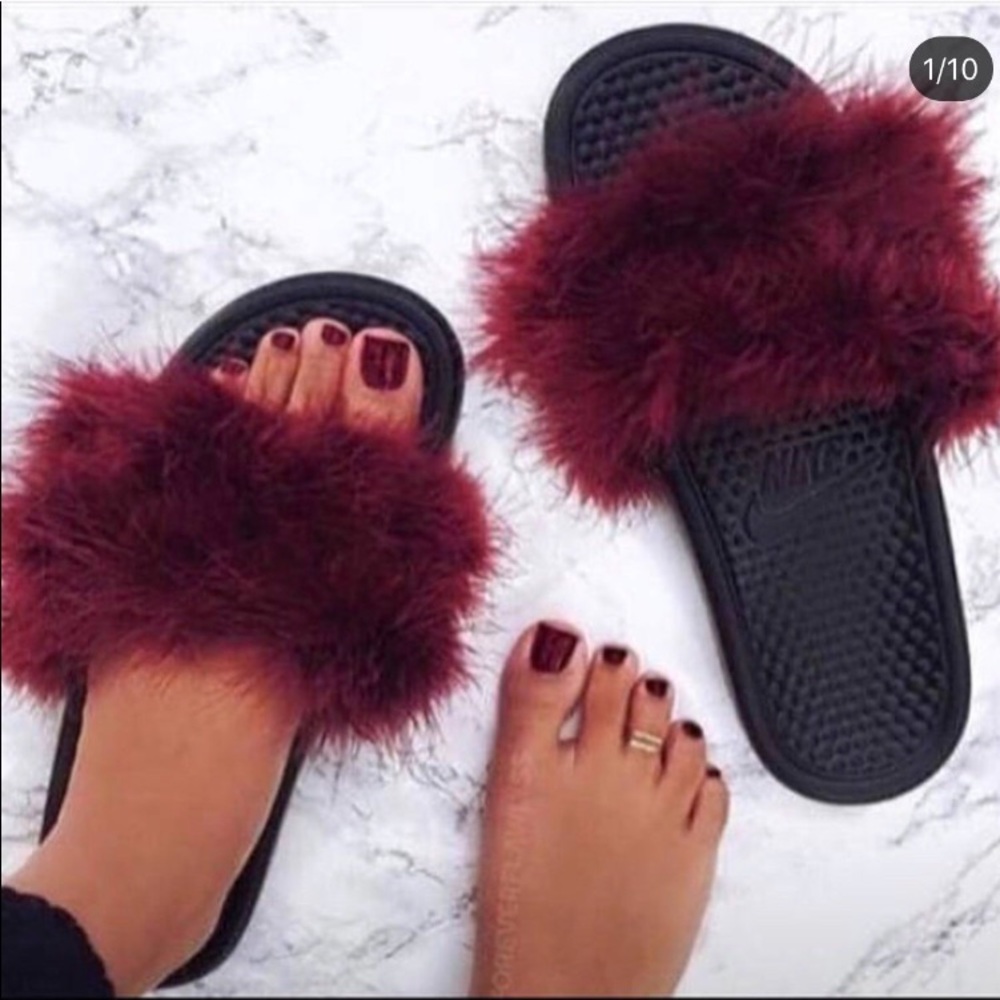 Furry Nike slides for women😍